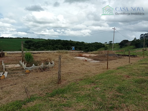 Sítio no bairro Gomes - São Pedro: venda 1, 3 Alqueires por R$ 600.000,00 a 50 metros do asfalto! Oportunidade única!