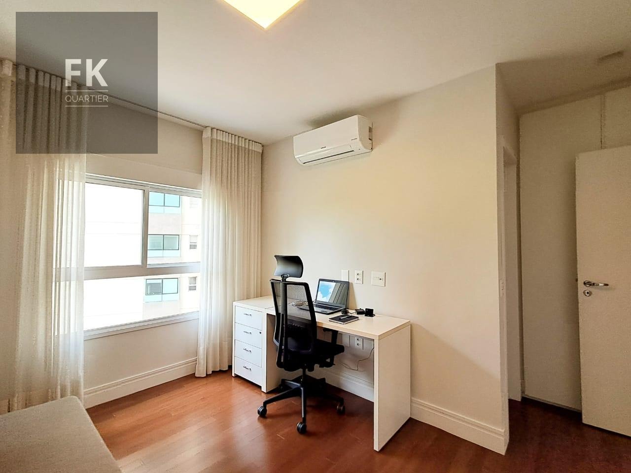 Apartamento à venda com 4 quartos, 4 suítes e 4 vagas no Alphaville Empresarial, Barueri (SP) — foto 18 de 20