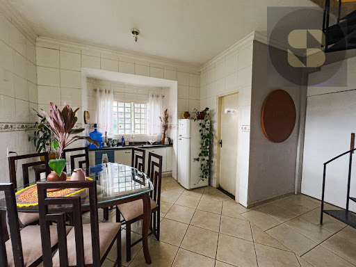 Casa Sobrado em Bom Clima  -  Chapada dos Guimarães