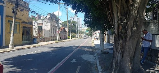 vendo ou alugo terreno super bem localizado no centro de Campos em frente à Faculdade de Direito de Campos cód 16249
