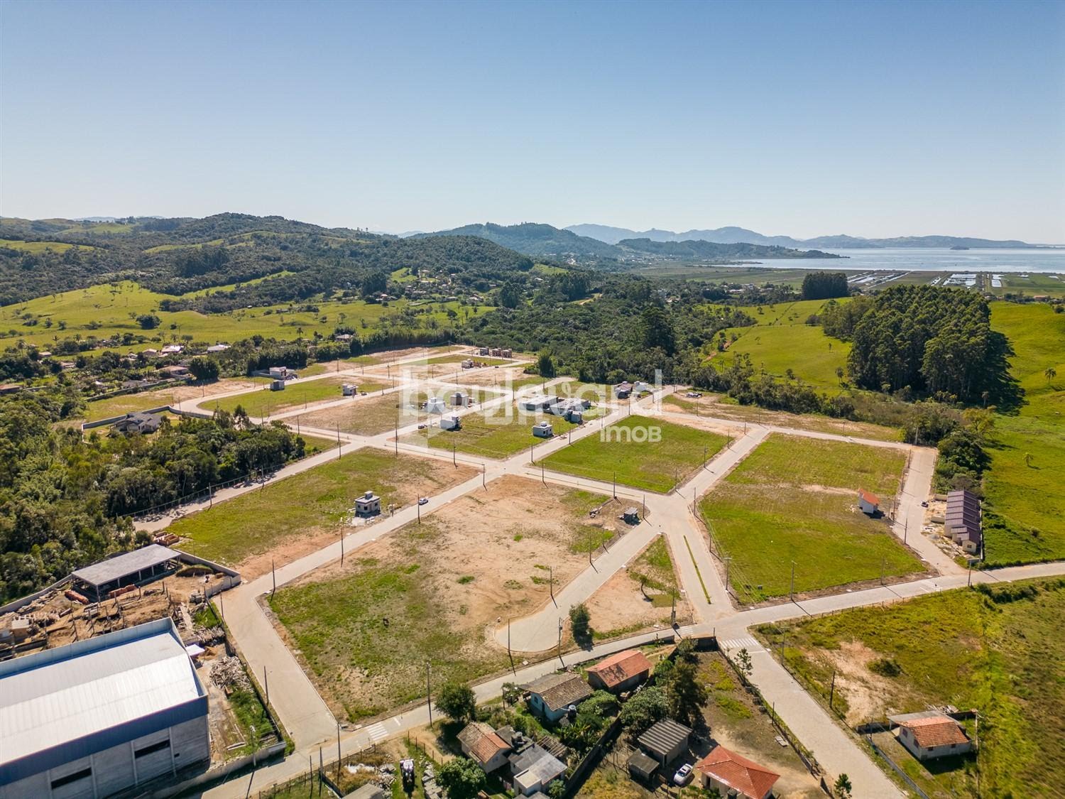Terreno à venda com 450m² de terreno no Taquaraçu, Pescaria Brava (SC) — foto 2 de 30