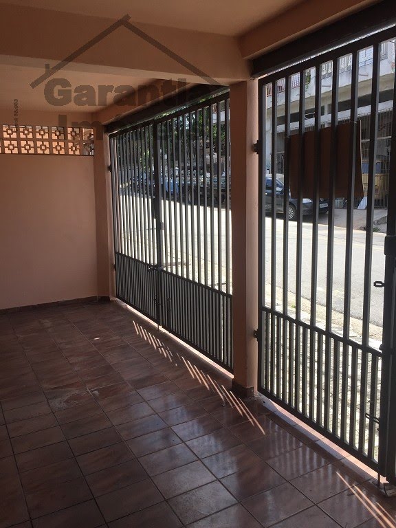 Casa à venda com 3 quartos, 1 suíte, 2 vagas e 180m² no Jardim da Glória, Osasco (SP) — foto 11 de 30