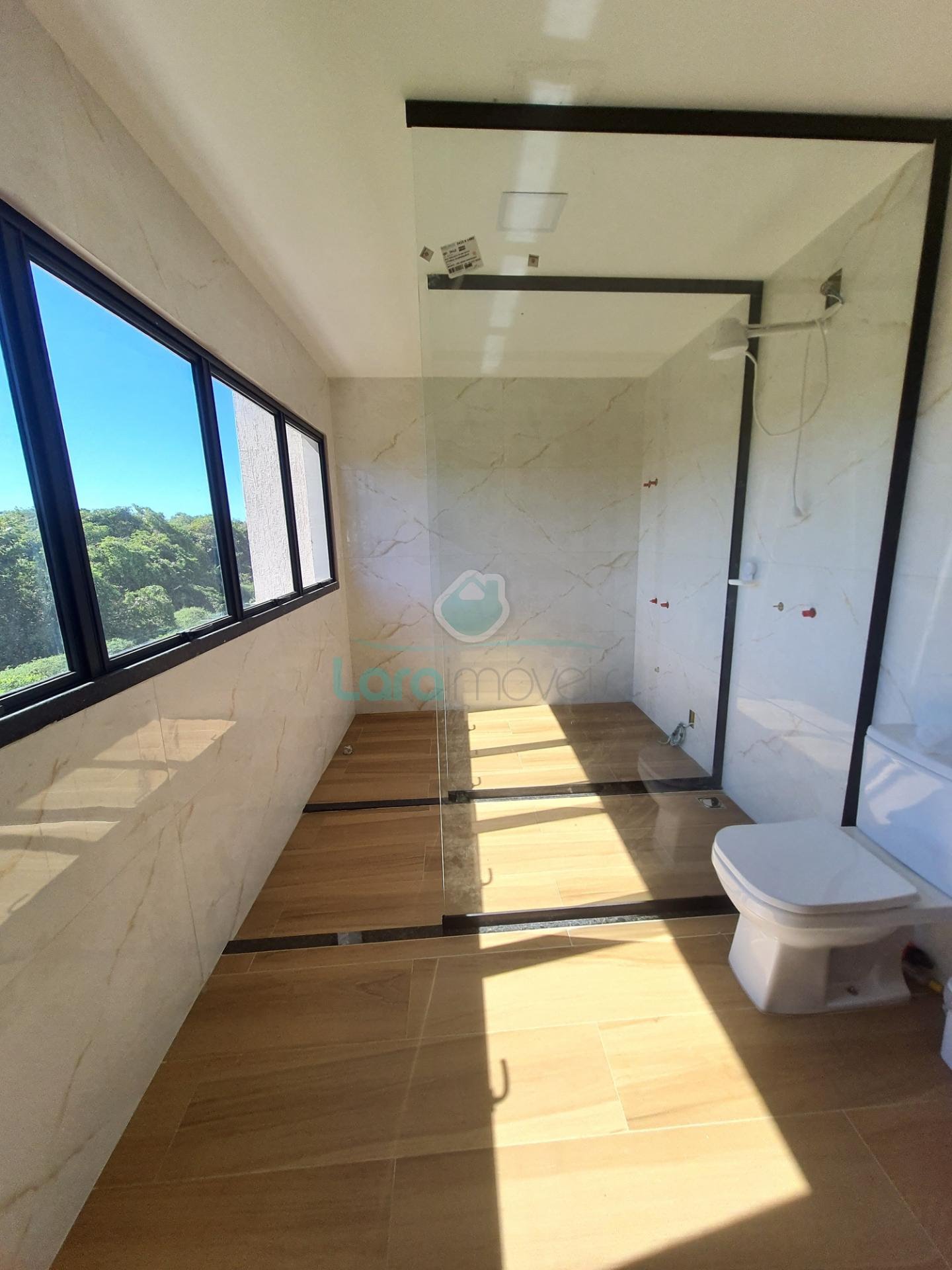 Casa à venda com 4 quartos, 4 suítes, 4 vagas e 340m² no Alphaville, Rio das Ostras (RJ) — foto 16 de 25