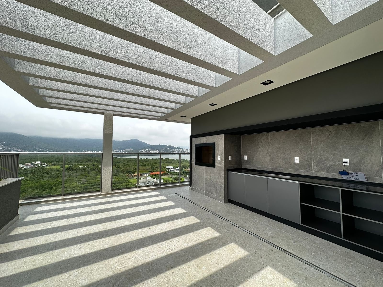 Apartamento à venda com 3 quartos, 1 suíte, 2 vagas e 109m² no Cacupé, Florianópolis (SC) — foto 13 de 30