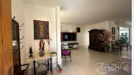 Casa à Venda no Parque das Nações, Adamantina, 4 Dorms, 5 Suítes