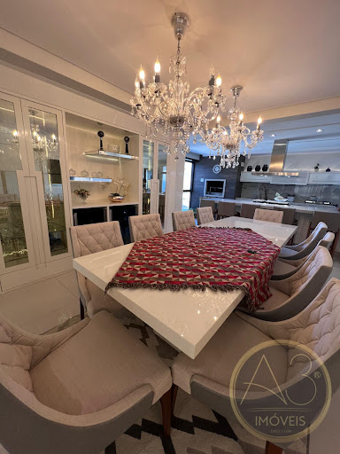 Apartamento no PALAZZO VITORIA - Renato Gonçalves - 4 suítes 