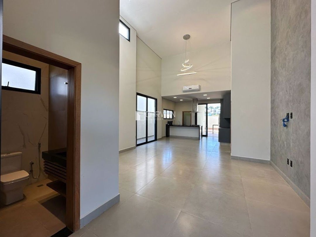 Casa à venda com 3 quartos, 3 suítes, 4 vagas e 220m² no Residencial Alto do Castelo, Ribeirão Preto (SP) — foto 2 de 27