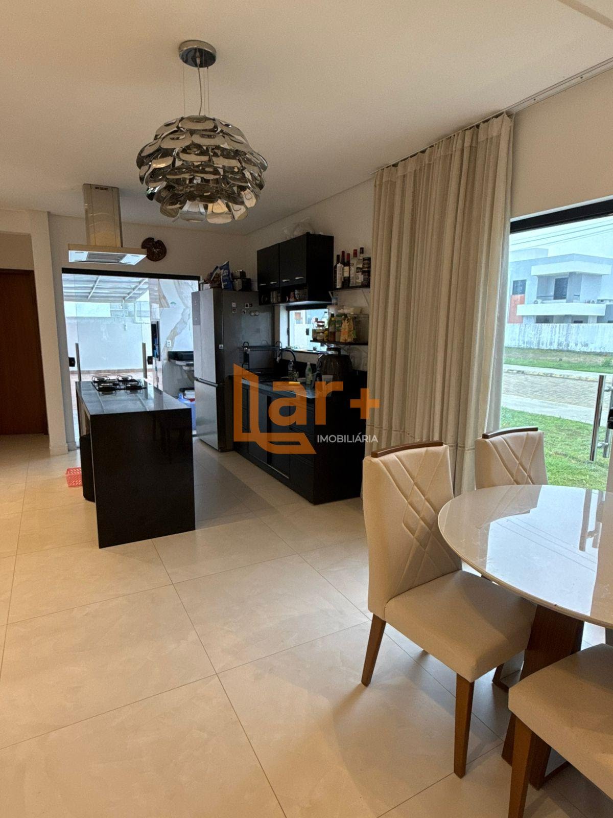 Casa à venda com 3 quartos, 1 suíte, 2 vagas e 115m² no Olhos D'água, Barra dos Coqueiros (SE) — foto 2 de 12
