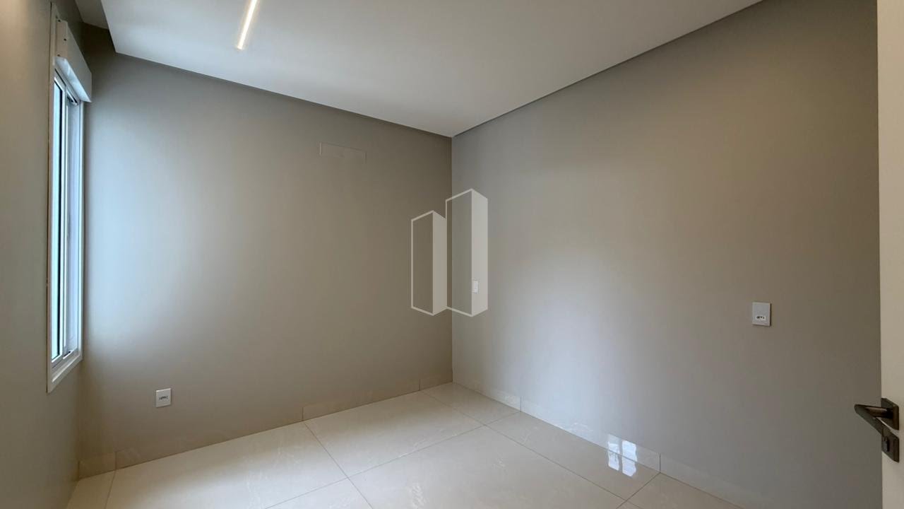 Casa à venda com 4 quartos, 4 suítes, 4 vagas e 207m² no Jardim Europa, Goiânia (GO) — foto 25 de 30