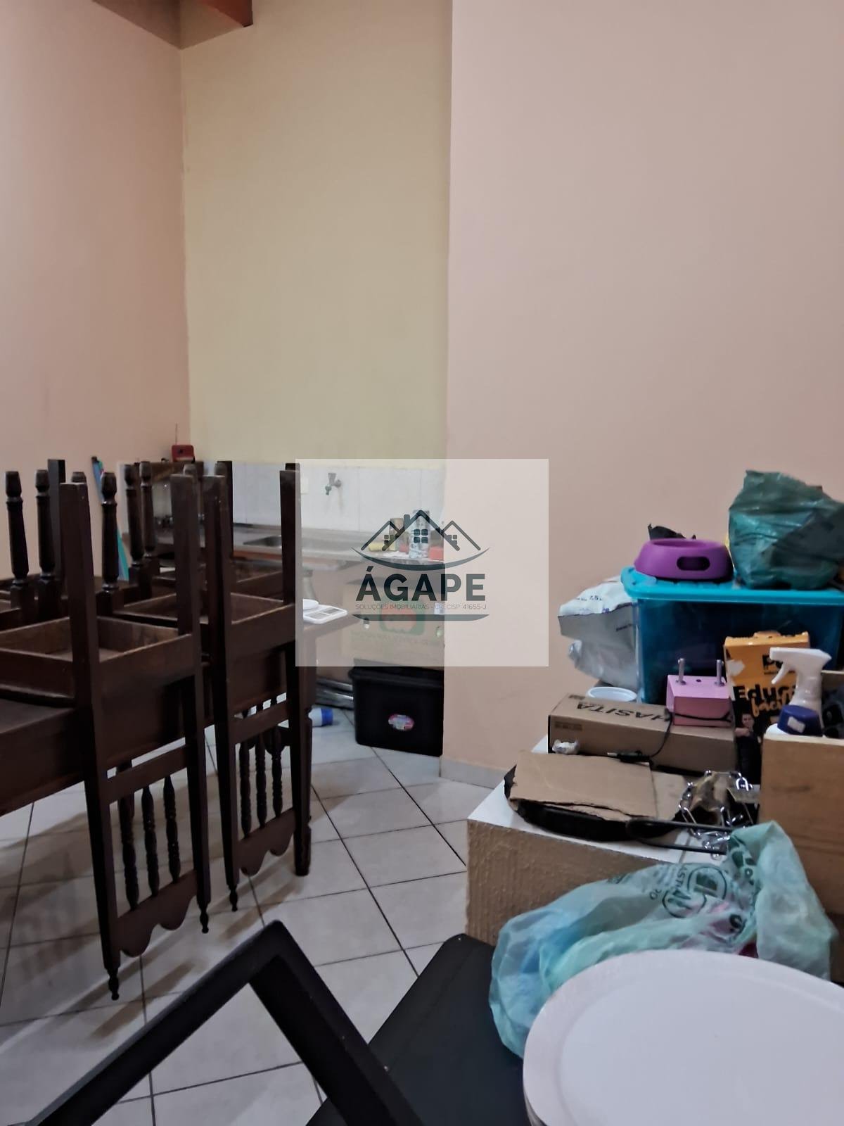 Casa à venda com 2 quartos, 2 banheiros, 2 vagas e 250m² no Jardim Saint Moritz, Taboão da Serra (SP) — foto 9 de 21