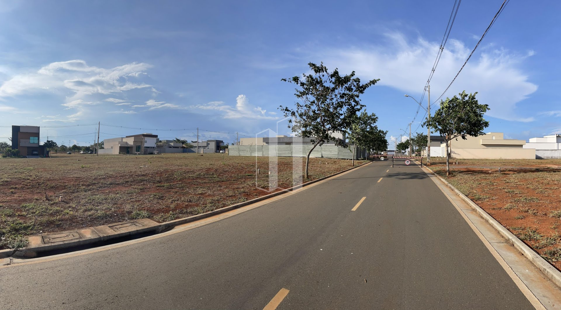 Terreno à venda com 300m² de terreno no Terras Alpha Residencial 2, Senador Canedo (GO) — foto 3 de 14