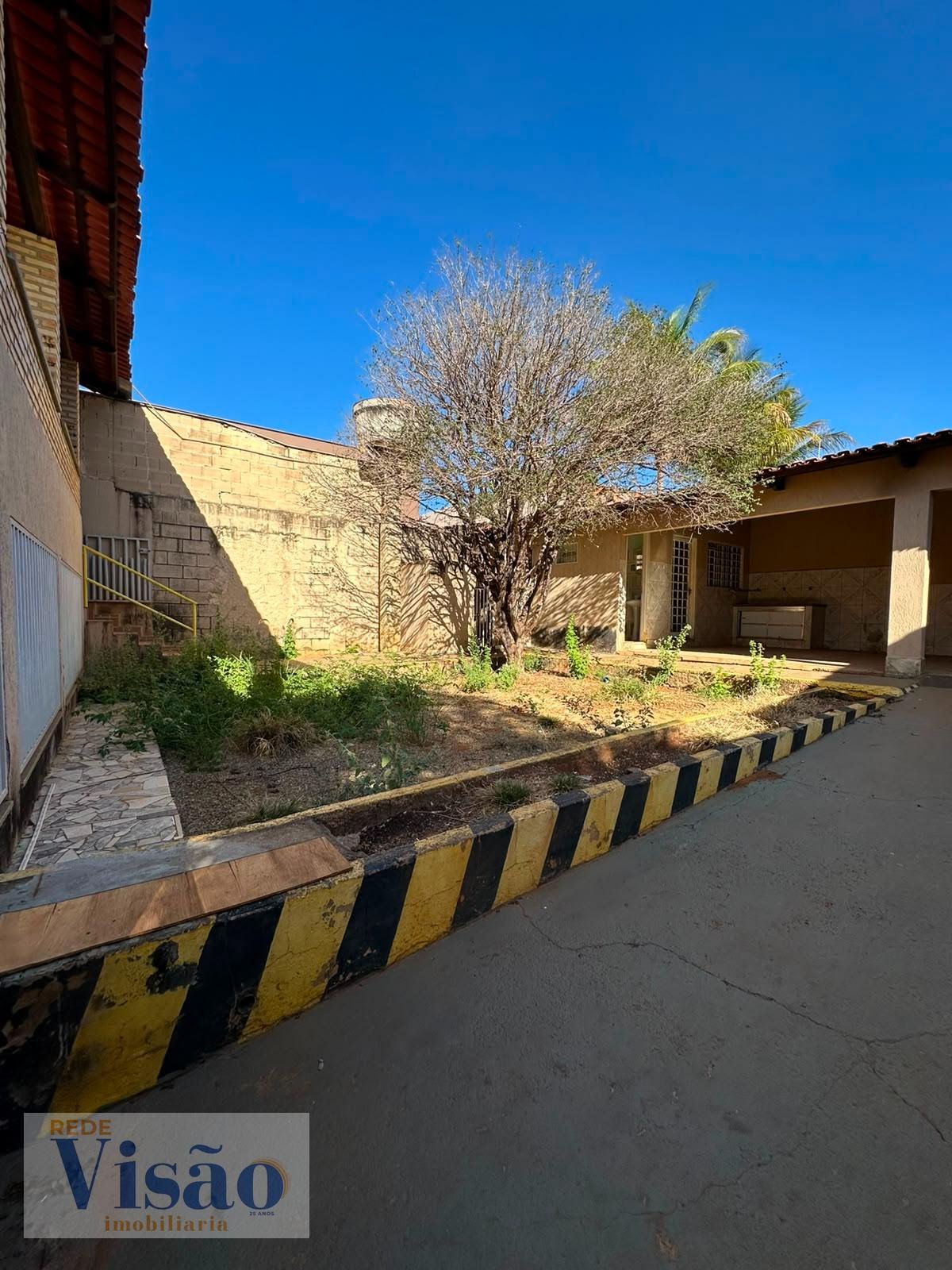 Apartamento para alugar com 1 quarto, 2 suítes e 4 vagas no Jardim Serrano, Paracatu (MG) — foto 3 de 27