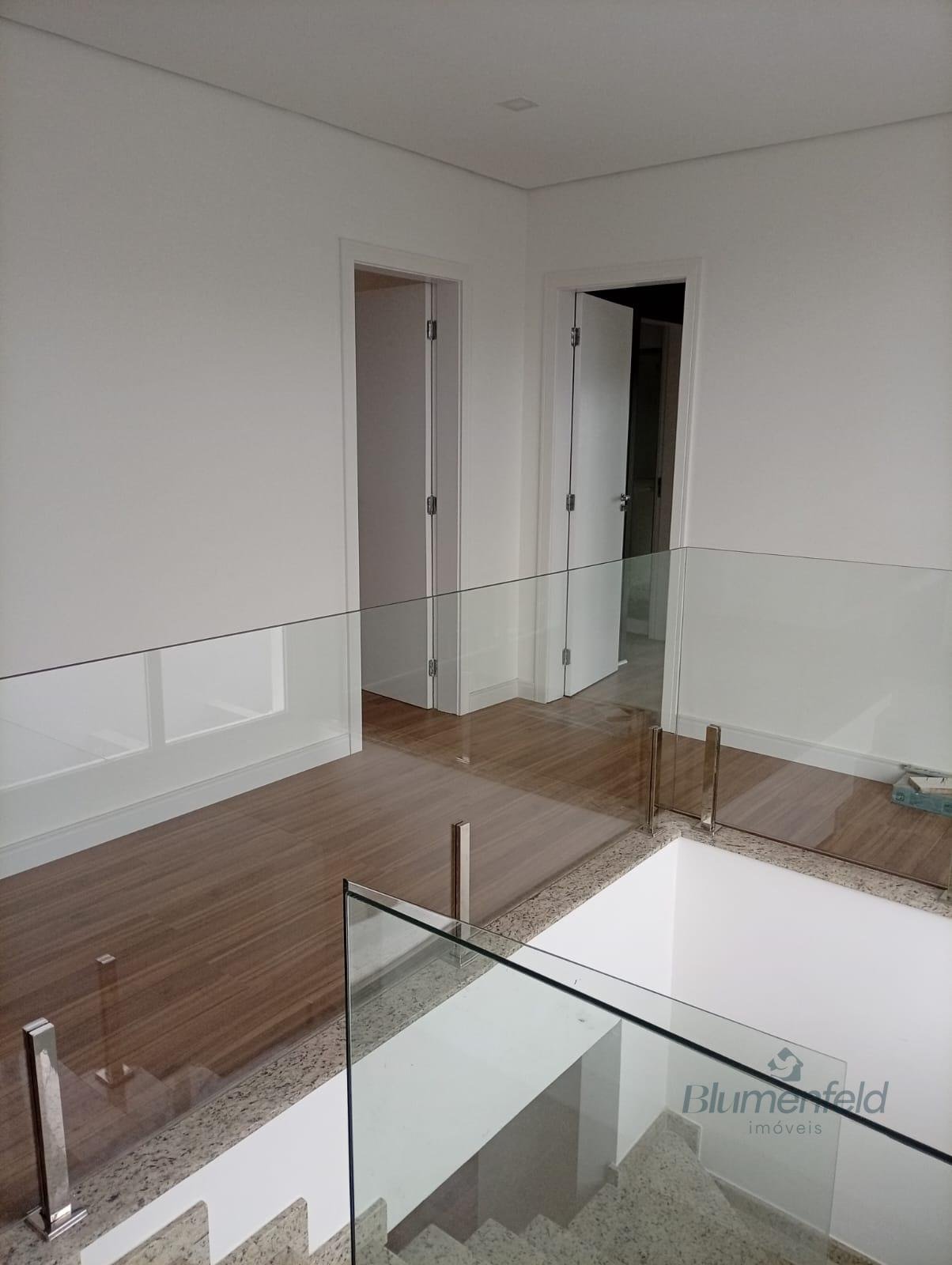 Casa à venda com 4 quartos, 4 suítes, 3 vagas e 311m² no Condominio Arujazinho V, Arujá (SP) — foto 11 de 30