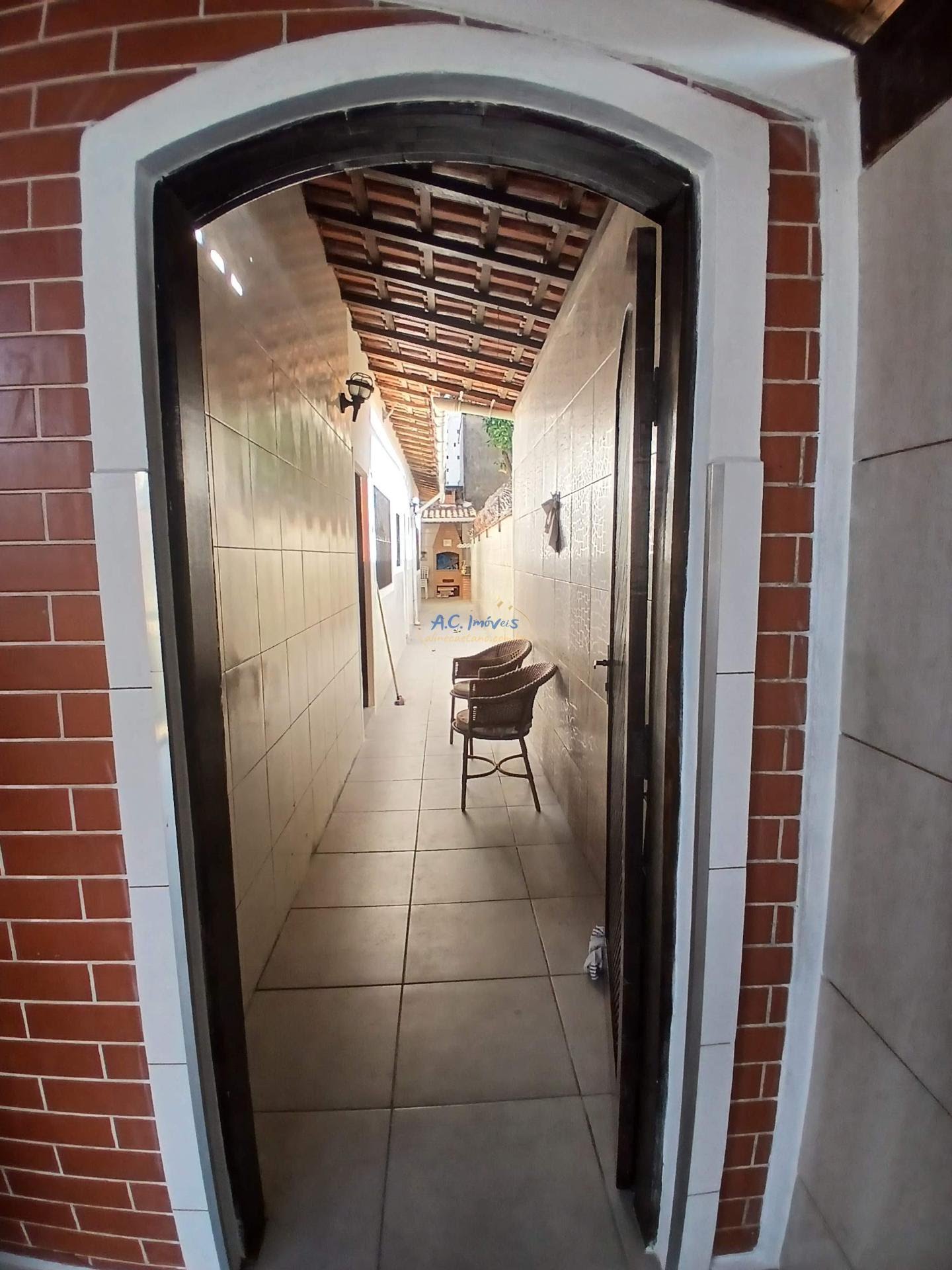 Casa à venda com 2 quartos, 1 suíte, 2 vagas e 125m² no Ocian, Praia Grande (SP) — foto 4 de 28