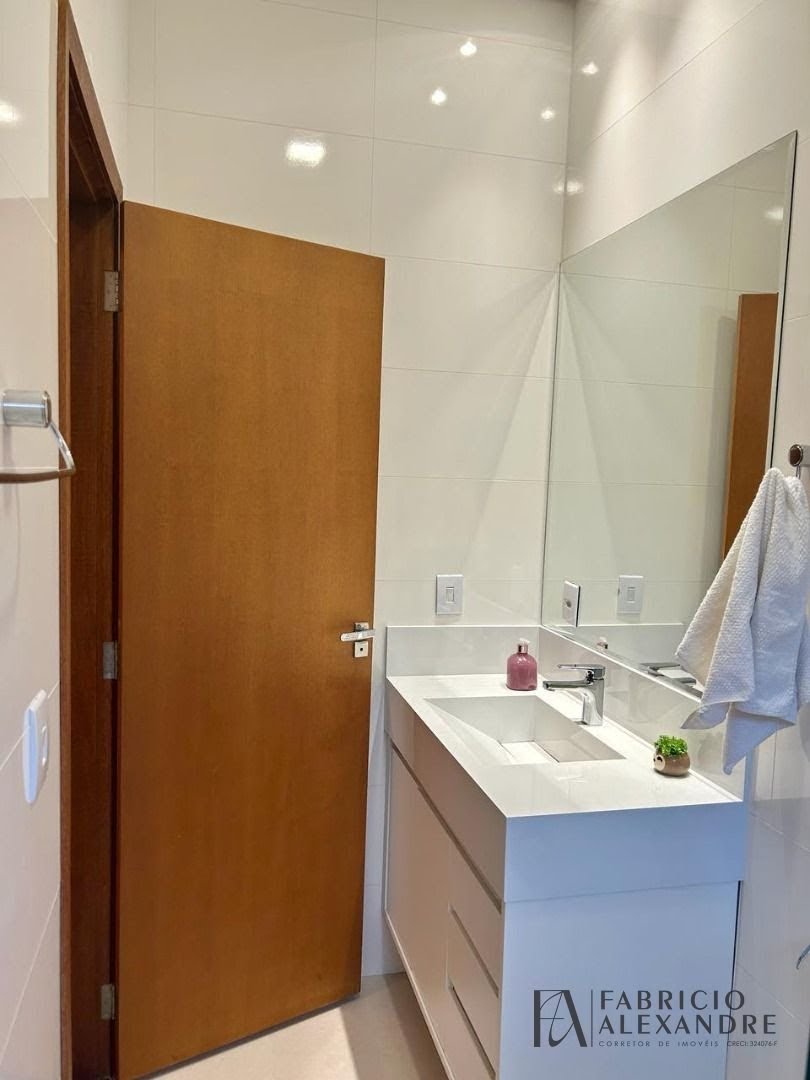 Casa à venda com 3 quartos, 3 suítes, 4 vagas e 240m² no Loteamento Recanto do Lago, São José do Rio Preto (SP) — foto 8 de 16