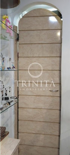 loja-barrasquare-trinitaimoveis.jpg