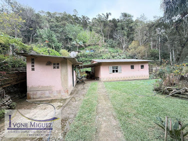 Casa à Venda em Vale das Videiras, Petrópolis - 2 Dorms