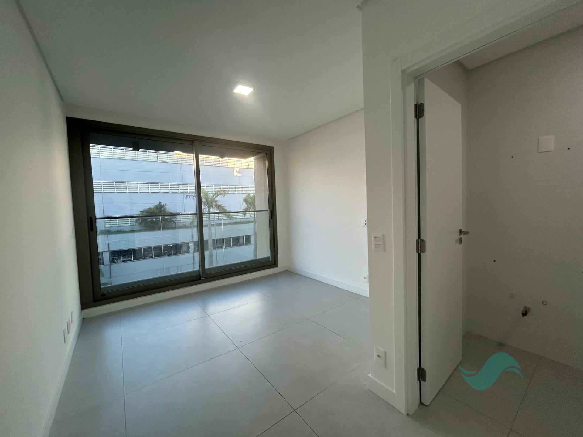 Apartamento à venda com 1 quarto, 1 suíte, 1 vaga e 55m² no Jurerê Internacional, Florianópolis (SC) — foto 13 de 16