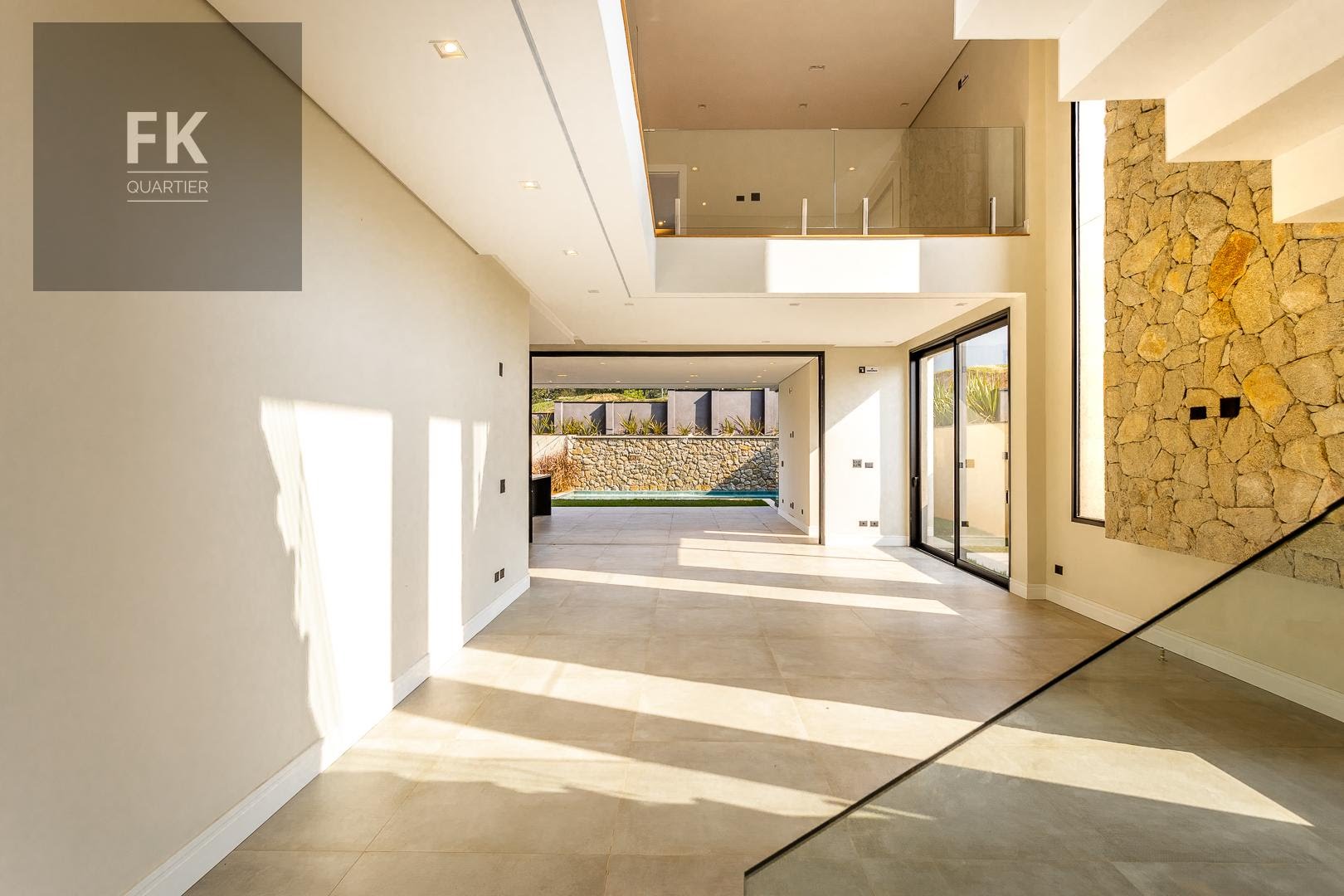 Casa à venda com 4 quartos, 4 suítes, 6 vagas e 440m² no Alphaville, Santana de Parnaíba (SP) — foto 7 de 30