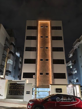 Apartamento à venda com 2 suítes em Joinville – Conforto, sofisticação e excelente acabamento  Este belíssimo apartamento reúne conforto, modernidade e um acabamento de alto padrão, sendo uma excelent
