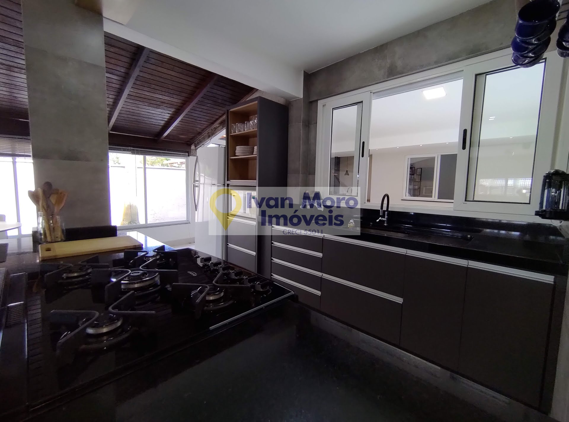 Casa para alugar com 4 quartos, 1 suíte, 4 vagas e 250m² no Daniela, Florianópolis (SC) — foto 22 de 30