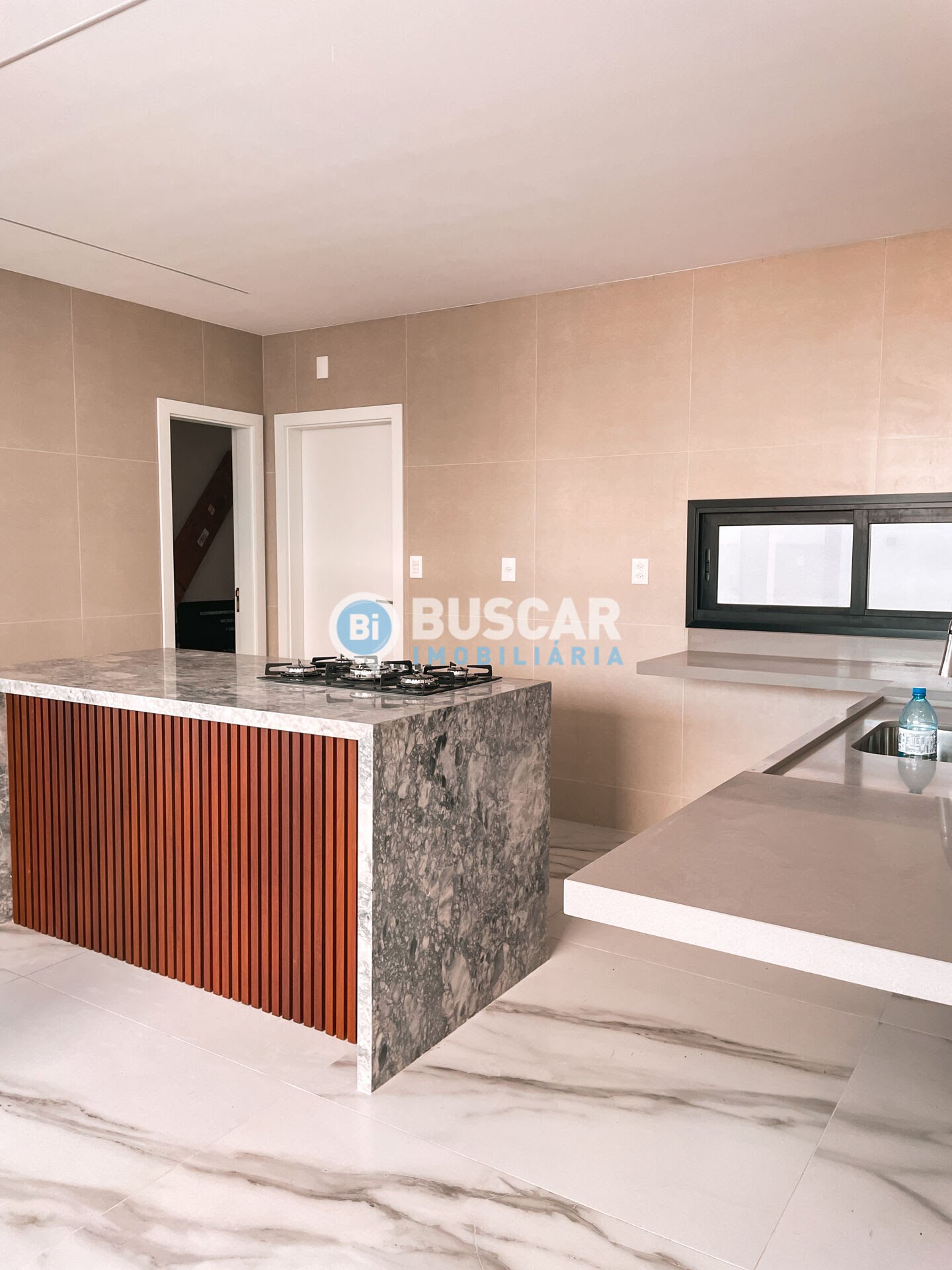 Casa à venda com 4 quartos, 4 suítes, 2 vagas e 252m² no Papagaio, Feira de Santana (BA) — foto 6 de 20