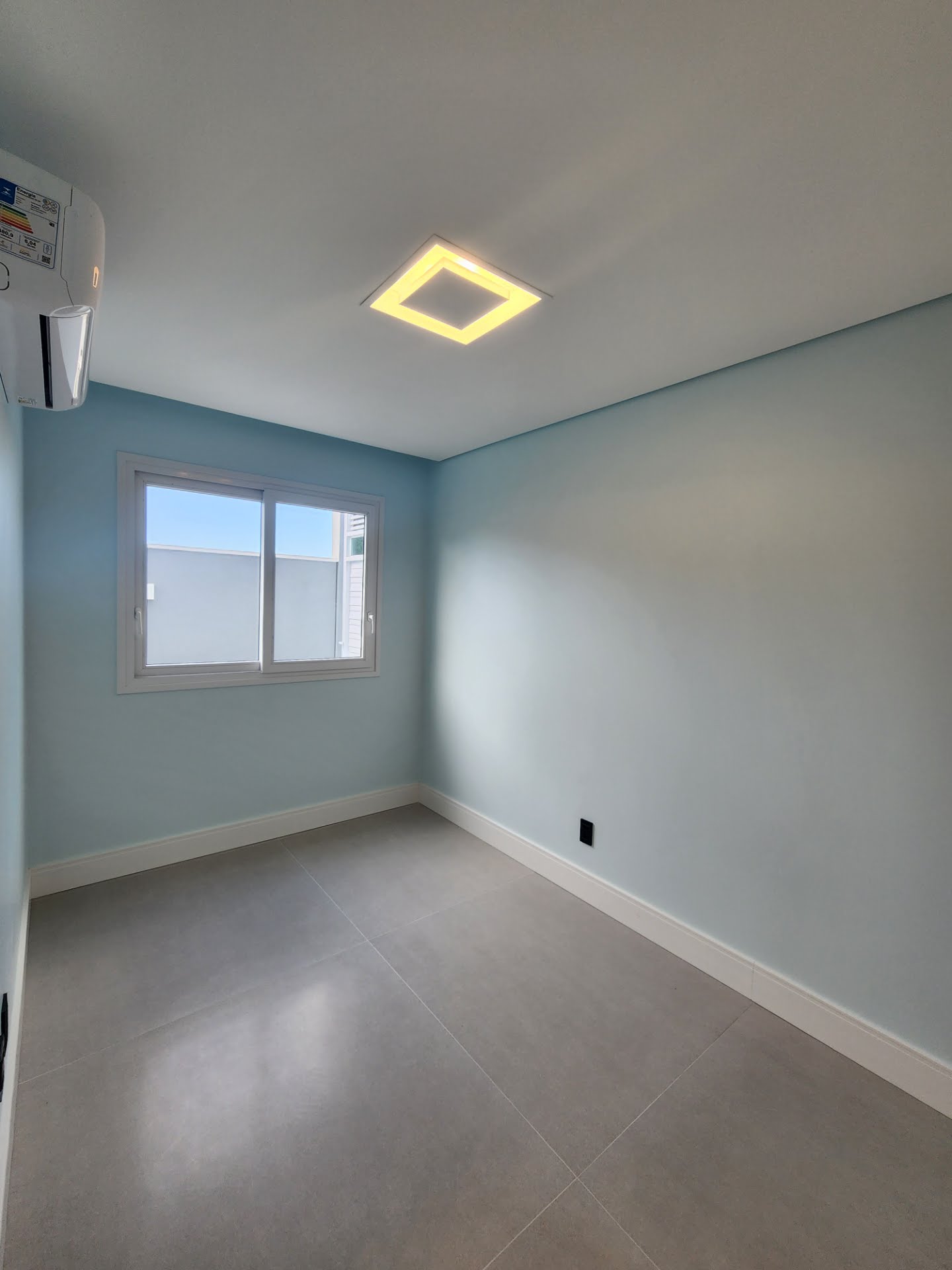 Casa à venda com 4 quartos, 3 suítes, 4 vagas e 165m² no Sim, Feira de Santana (BA) — foto 4 de 14