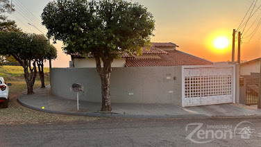 Casa à Venda Parque Itapuã - Adamantina
