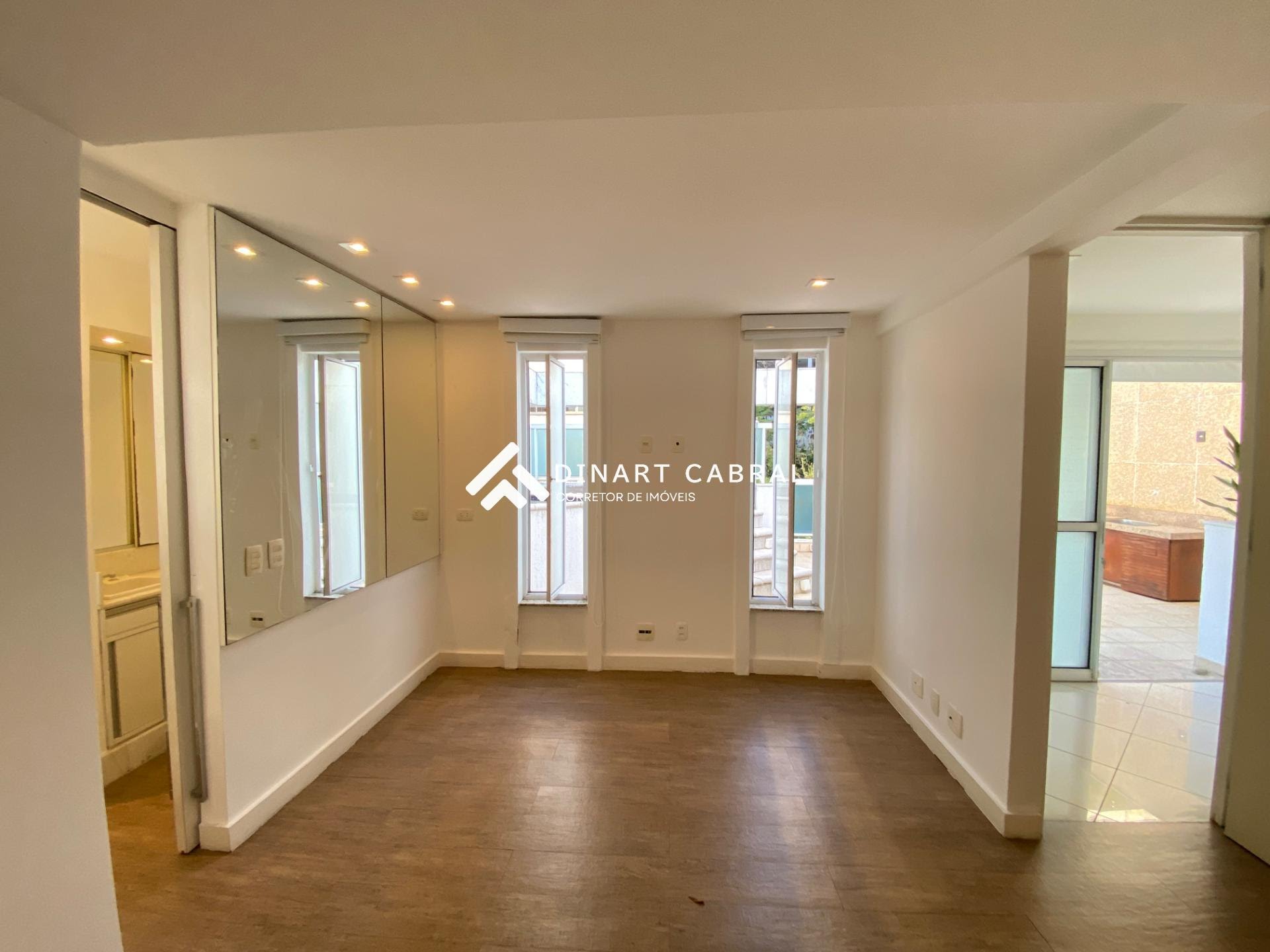 Apartamento à venda com 2 quartos, 1 suíte, 3 vagas e 176m² no Leblon, Rio de Janeiro (RJ) — foto 18 de 30