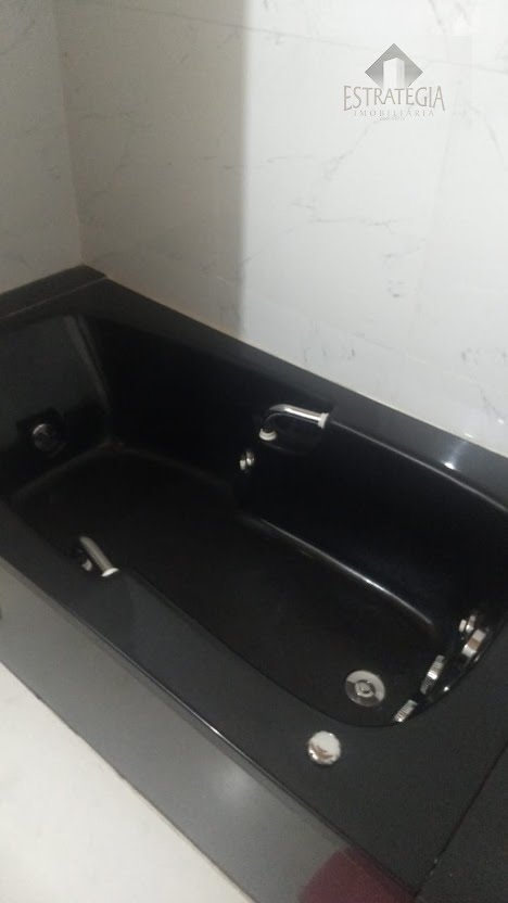 Casa à venda com 7 quartos, 1 suíte, 1 vaga e 390m² no Centro, Petrópolis (RJ) — foto 12 de 12