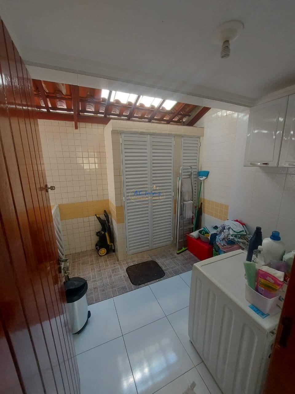 Casa à venda com 3 quartos, 1 suíte, 3 vagas e 84m² no Vila Cascatinha, São Vicente (SP) — foto 8 de 28