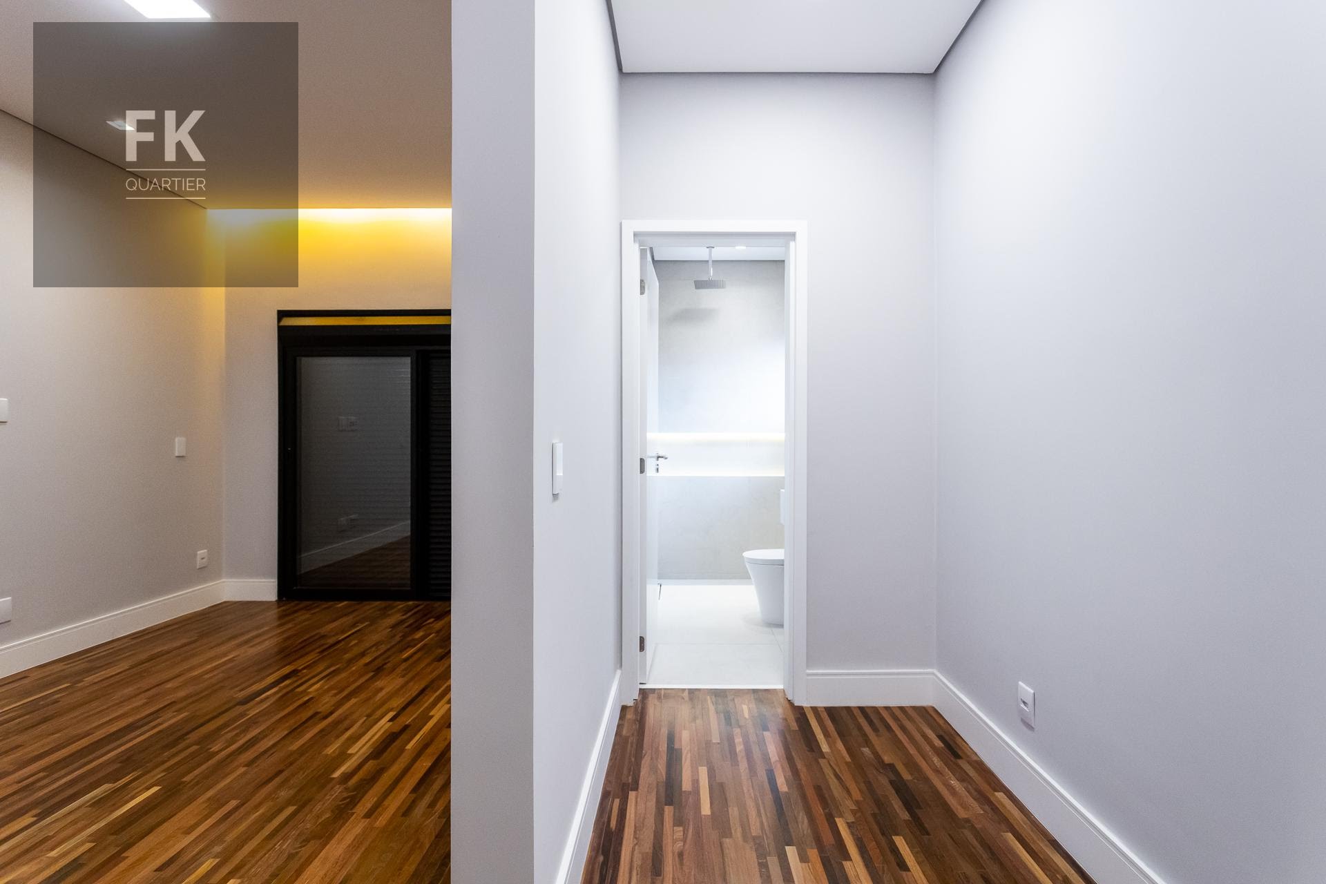 Casa à venda com 5 quartos, 5 suítes, 4 vagas e 392m² no Cidade Tamboré, Santana de Parnaíba (SP) — foto 28 de 30