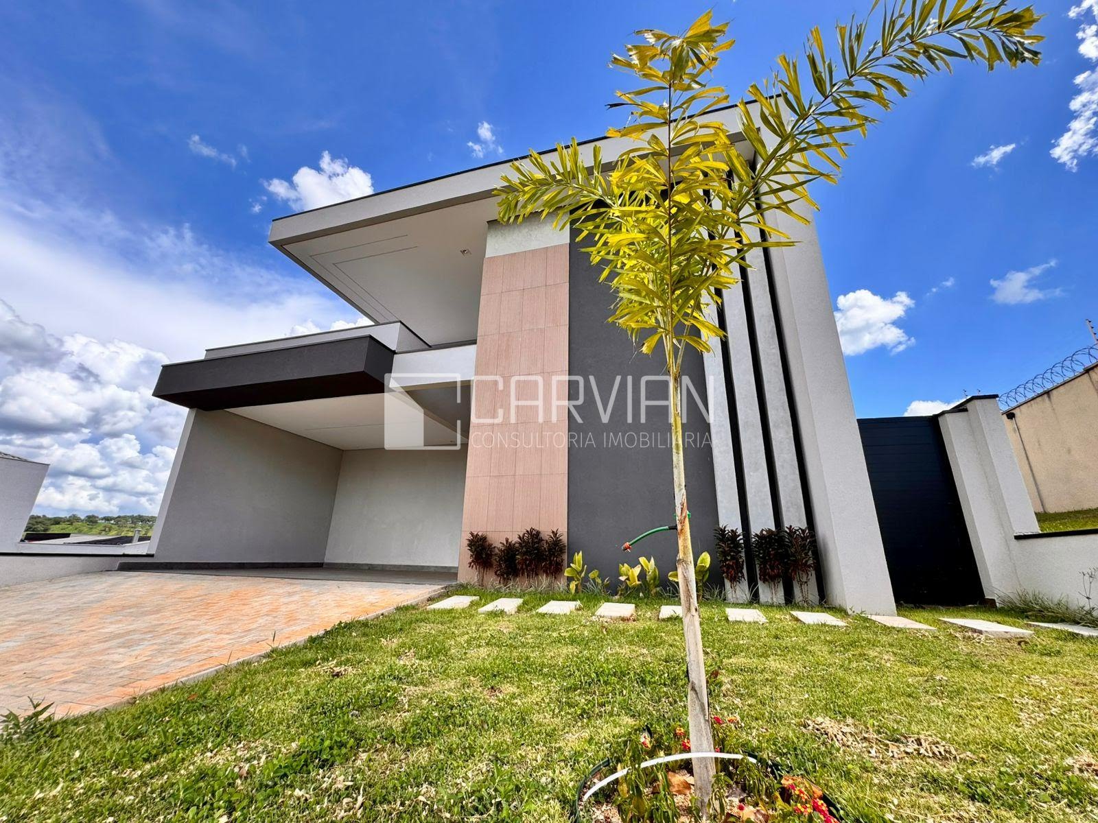 Casa à venda com 3 quartos, 1 suíte, 4 vagas e 258m² no Bomfim Paulista, Ribeirão Preto (SP) — foto 3 de 30