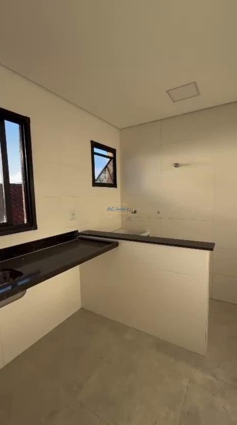 Casa à venda com 3 quartos, 1 suíte, 2 vagas e 95m² no Vila Assuncao, Praia Grande (SP) — foto 4 de 11