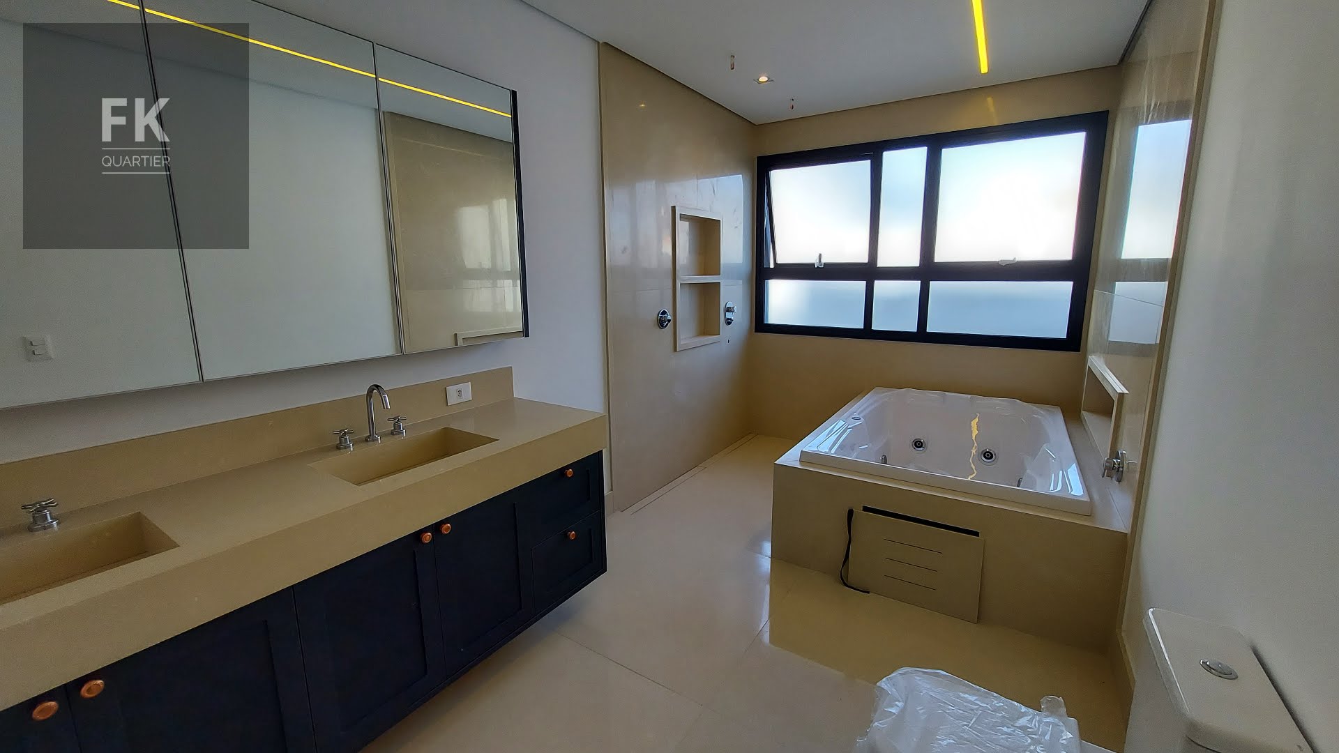 Casa à venda com 5 quartos, 5 suítes, 4 vagas e 560m² no Tamboré, Barueri (SP) — foto 13 de 30