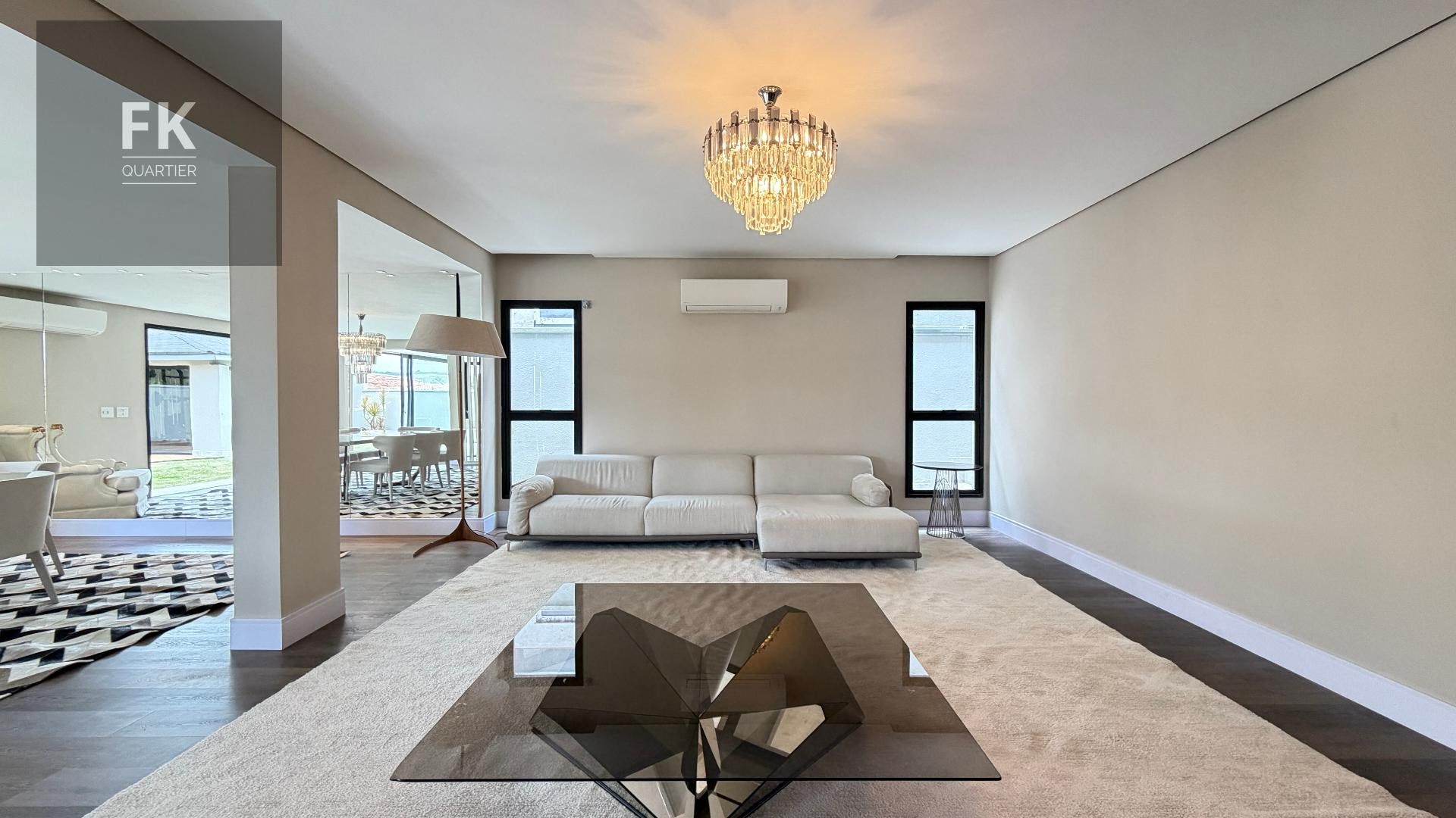 Casa à venda com 5 quartos, 5 suítes, 4 vagas e 350m² no Alphaville Residencial Dois, Barueri (SP) — foto 8 de 30