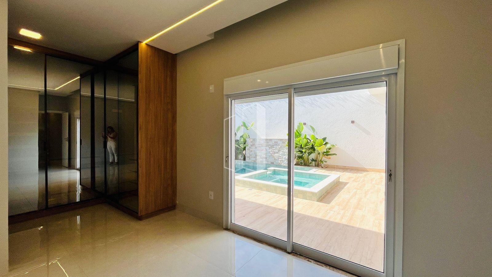 Casa à venda com 4 quartos, 4 suítes, 2 vagas e 236m² no Jardim Atlatico, Goiânia (GO) — foto 21 de 23