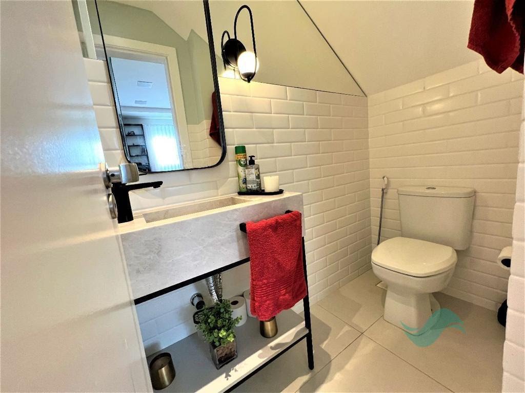 Casa à venda com 3 suítes, 1 vaga e 225m² no Jurerê, Florianópolis (SC) — foto 19 de 22