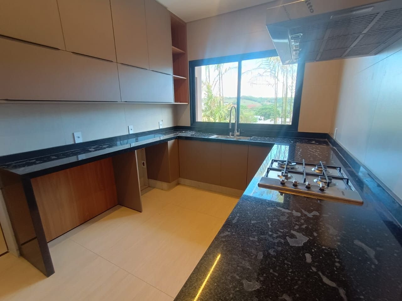 Casa à venda com 3 quartos, 3 suítes, 4 vagas e 258m² no Alphaville, Ribeirão Preto (SP) — foto 7 de 27