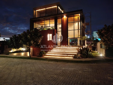 Casa com 04 suítes e Rooftop  - Condomínio Quintas da Praia 