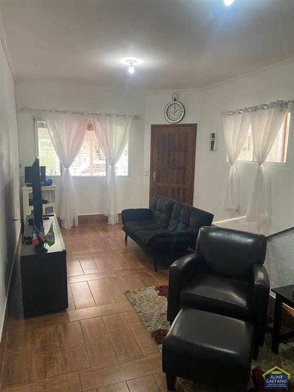 Casa à venda com 3 quartos, 2 banheiros, 2 vagas e 118m² no Canto do Forte, Praia Grande — foto principal