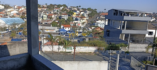 Casa Comercial à Venda e Locação em Jardim Renata, Arujá – 4 Dorms