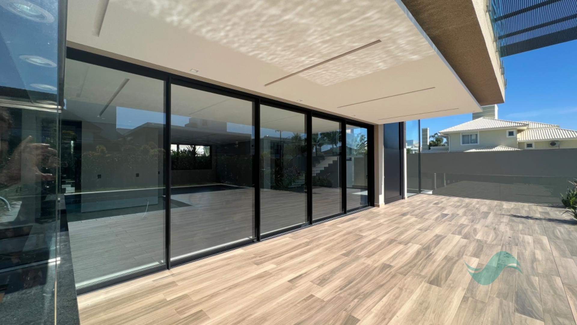 Casa à venda com 1 quarto, 6 suítes, 5 vagas e 600m² no Jurerê Internacional, Florianópolis (SC) — foto 7 de 18