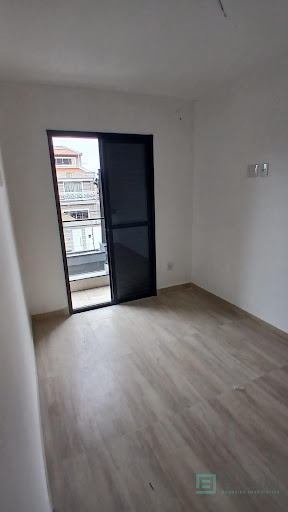 Sobrado Triplex em Vila Ré  -  São Paulo