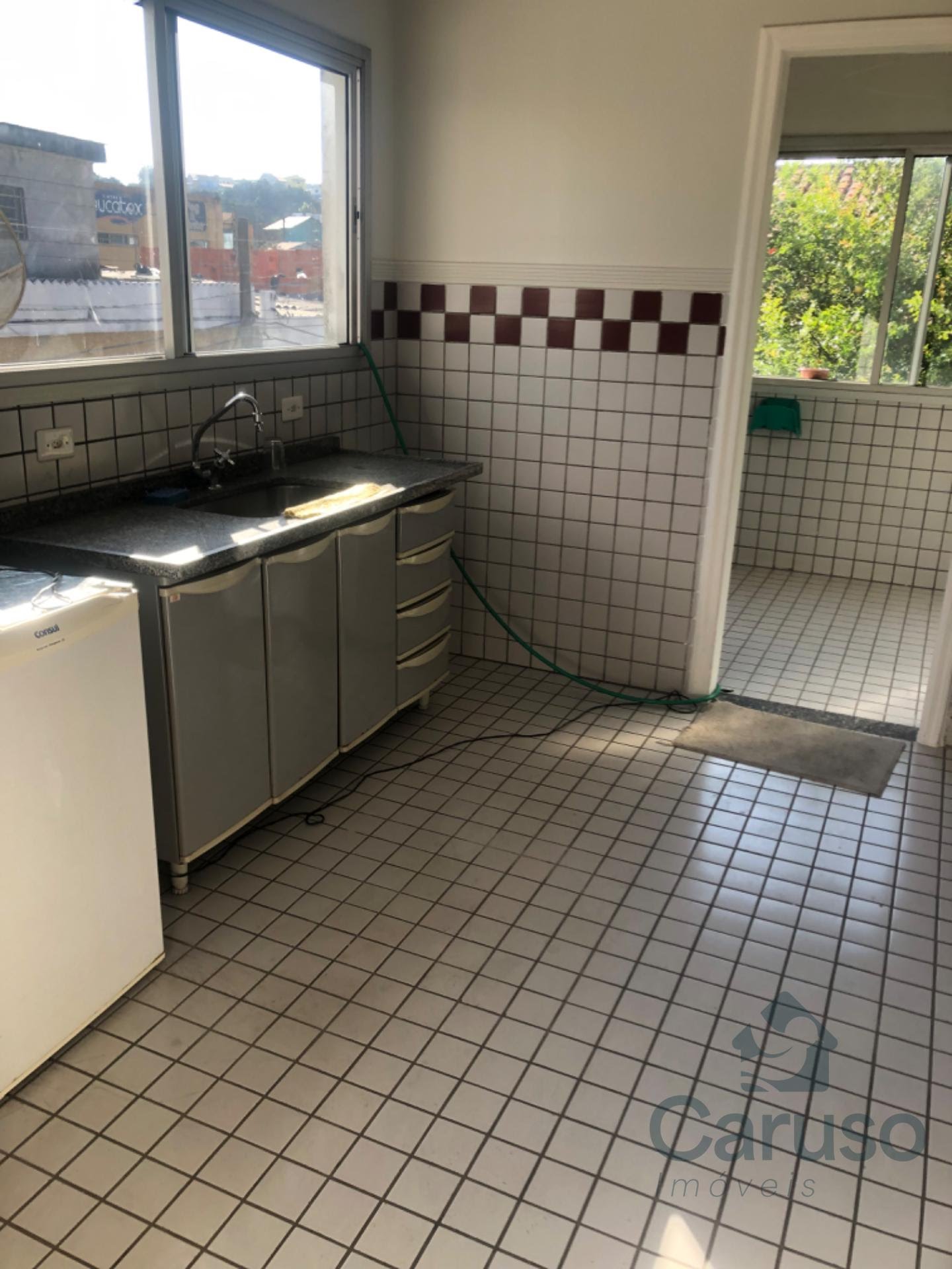 Comercial para alugar com 3 banheiros e 100m² no Jardim Vitoria, Arujá (SP) — foto 11 de 13