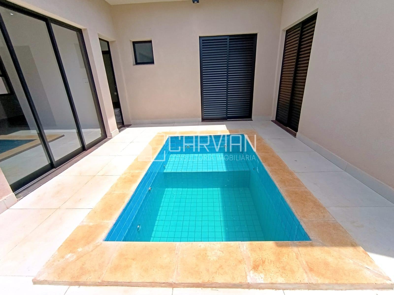 Casa à venda com 3 quartos, 4 banheiros, 4 vagas e 271m² no Santa Marta, Ribeirão Preto — foto principal