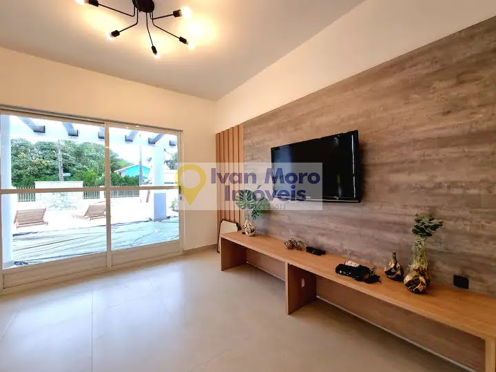 Casa para alugar com 7 quartos, 5 banheiros, 4 vagas e 350m² no Daniela, Florianópolis (SC) — foto 9 de 30