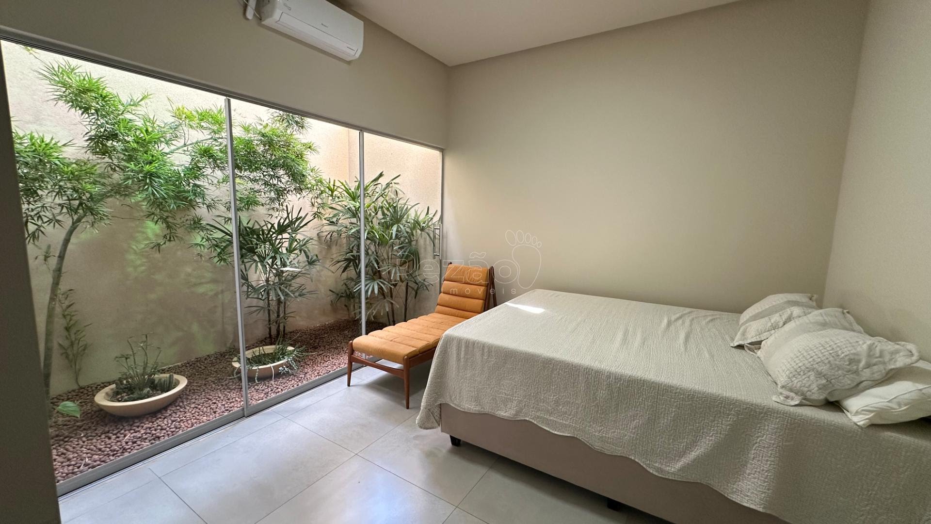 Casa à venda com 3 quartos, 1 suíte, 2 vagas e 225m² no Flamboyant II, Itapuranga (GO) — foto 11 de 13