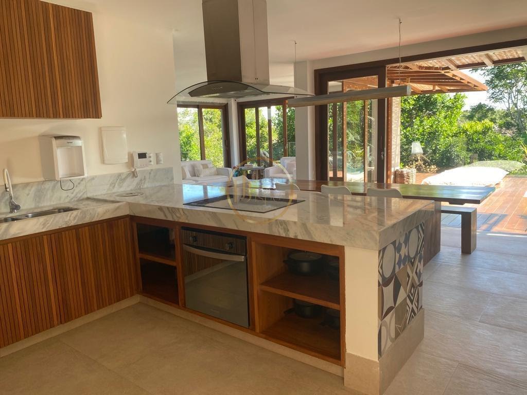 Casa à venda com 5 quartos, 5 suítes, 3 vagas e 450m² no Arraial D'ajuda, Porto Seguro (BA) — foto 8 de 13