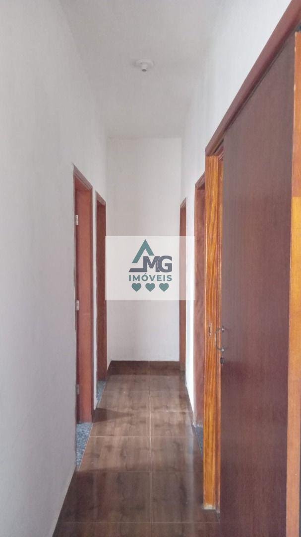 Casa à venda com 5 quartos, 2 vagas e 177m² no Vila Lima, Três Corações (MG) — foto 3 de 12